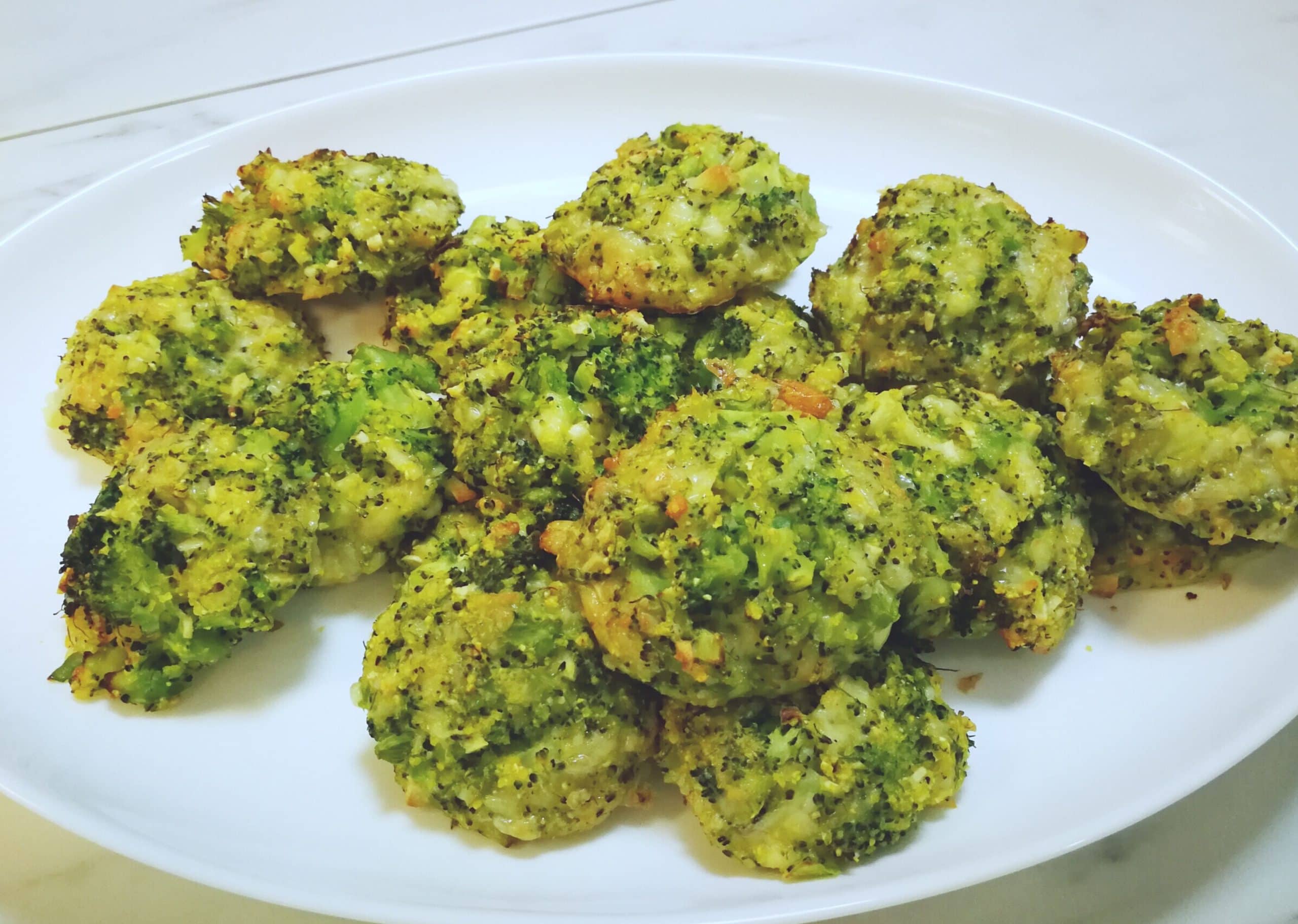 Brokolių ir sūrio paplotėliai